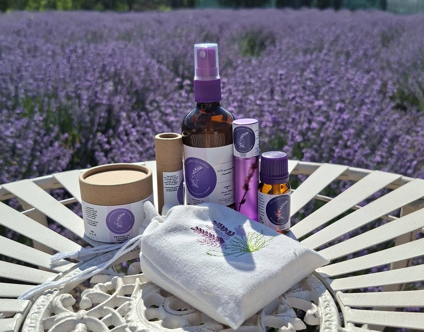Cosmetice naturale cu lavandă