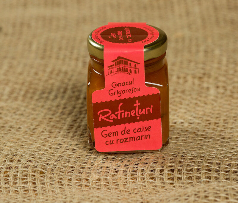 Aprikosenmarmelade mit Rosmarin